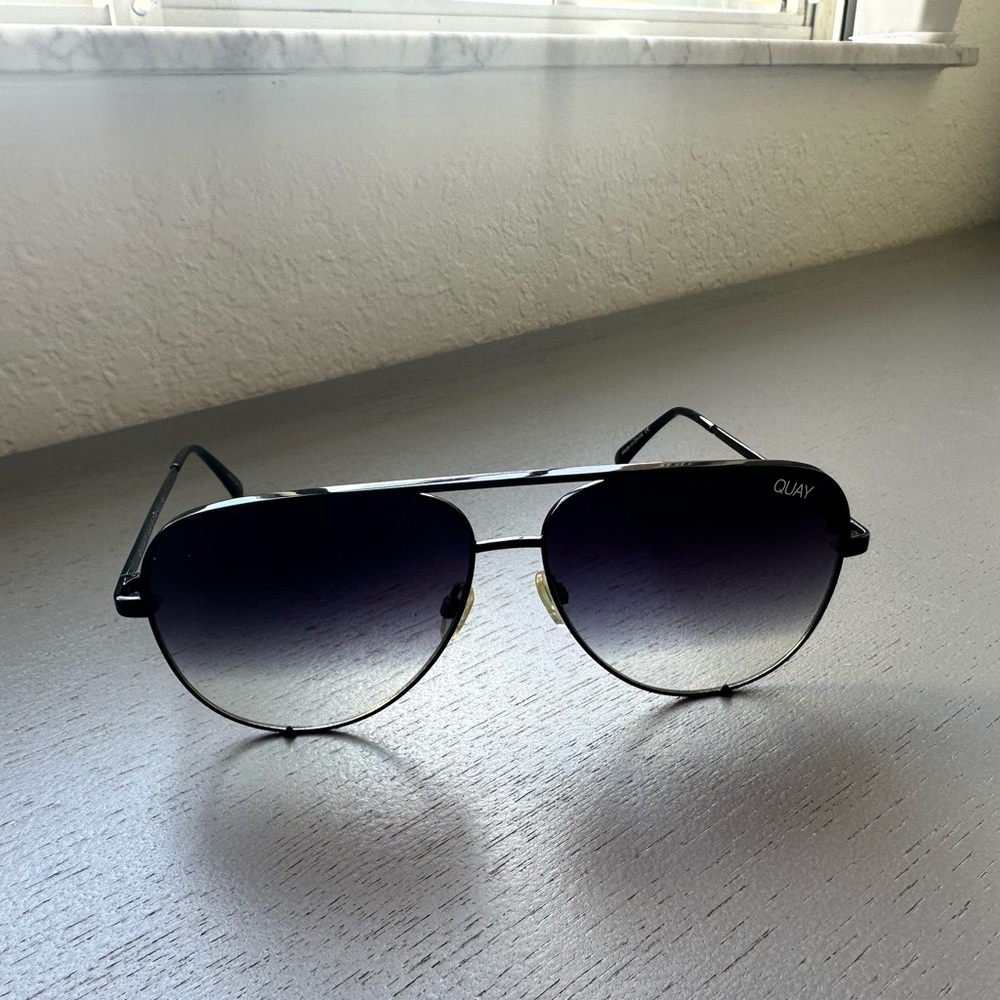 Quay Australia Black Aviator Sunglasses - Picture 3 of 4